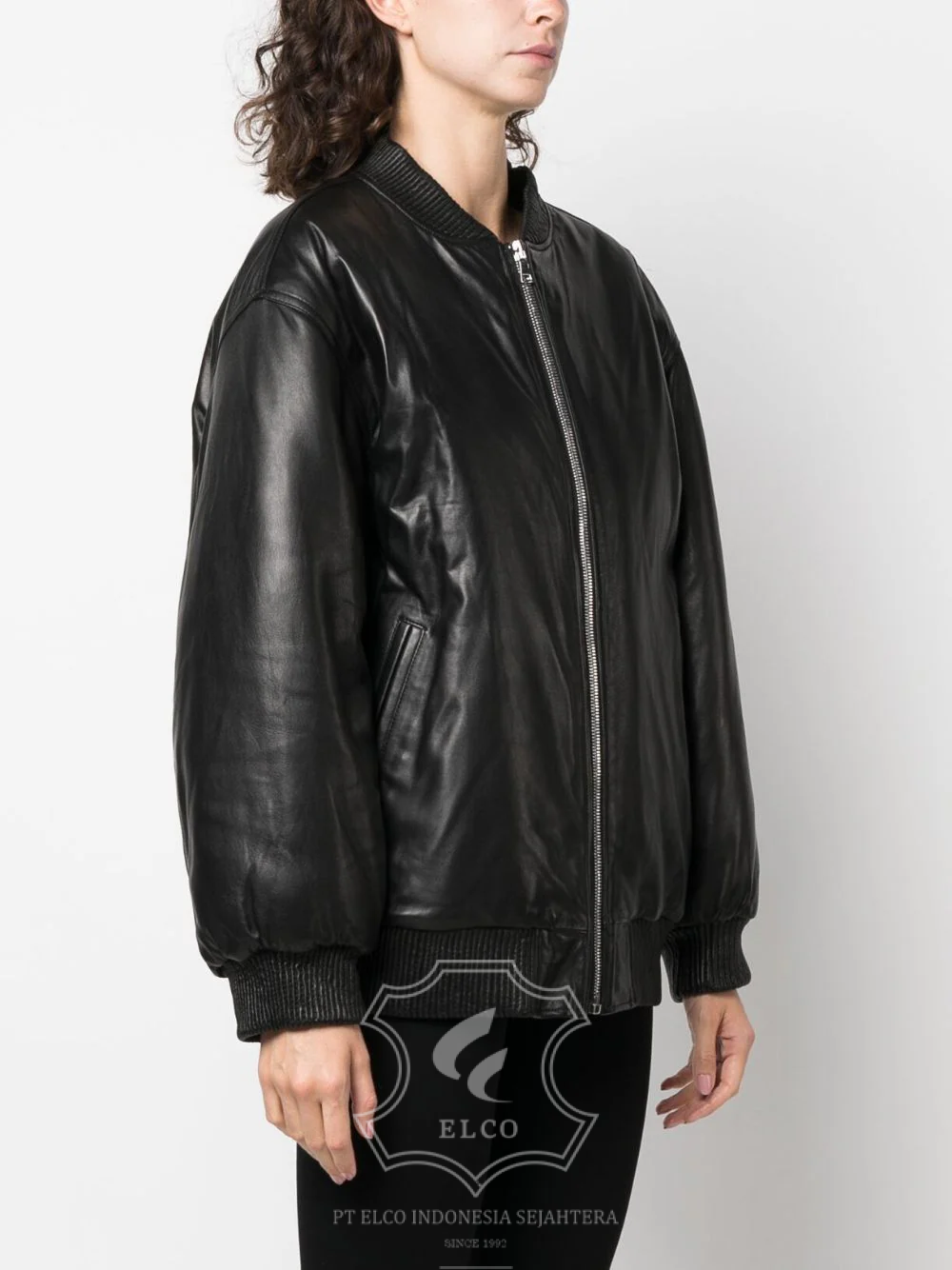Jaket Kulit Wanita Desain Bomber - WCB 430 - Gambar 3