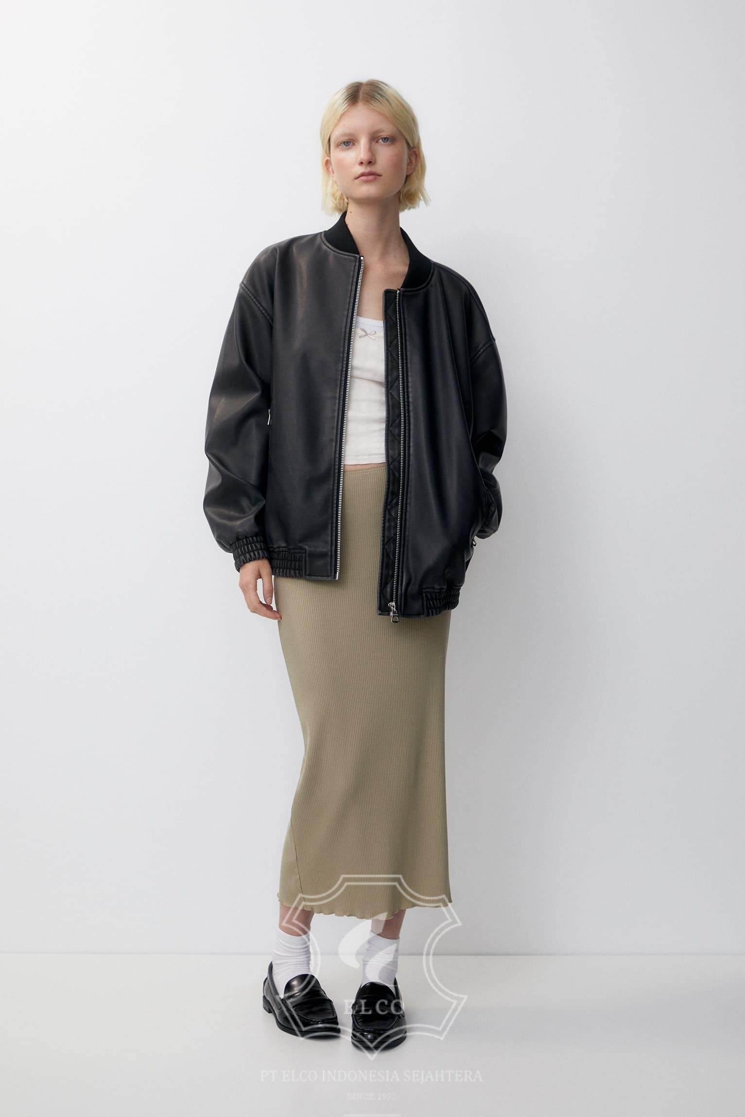 Jaket Kulit Wanita Desain Bomber - WCB 441 - Gambar 2